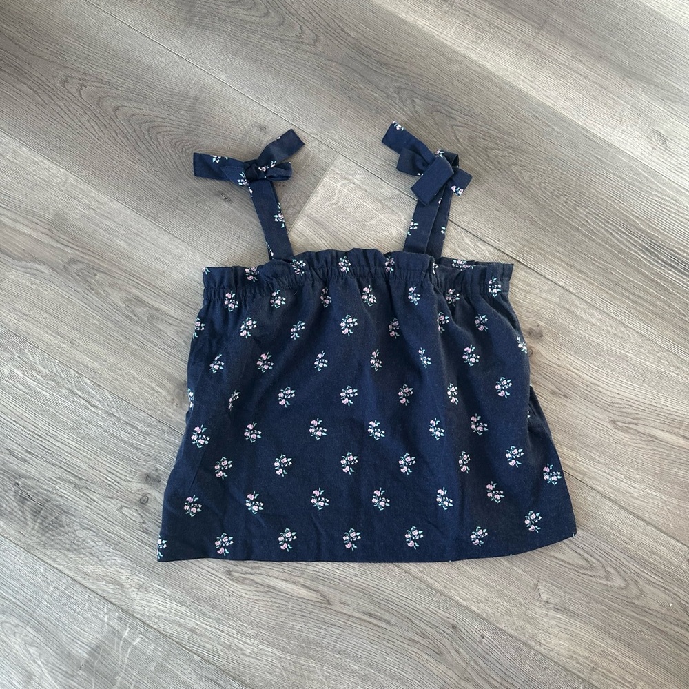 4/20$ Old Navy girls navy floral print top size L(10-12)